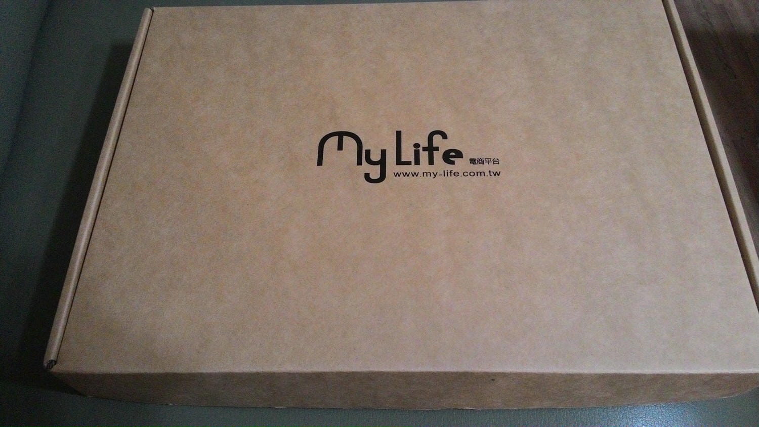 My Life/ 圓領短袖素面T/ 女裝服飾 / 顯瘦幾何彈力褲/台灣設計製造/自創在地品牌/穿的舒適、有自信 - 第3張圖