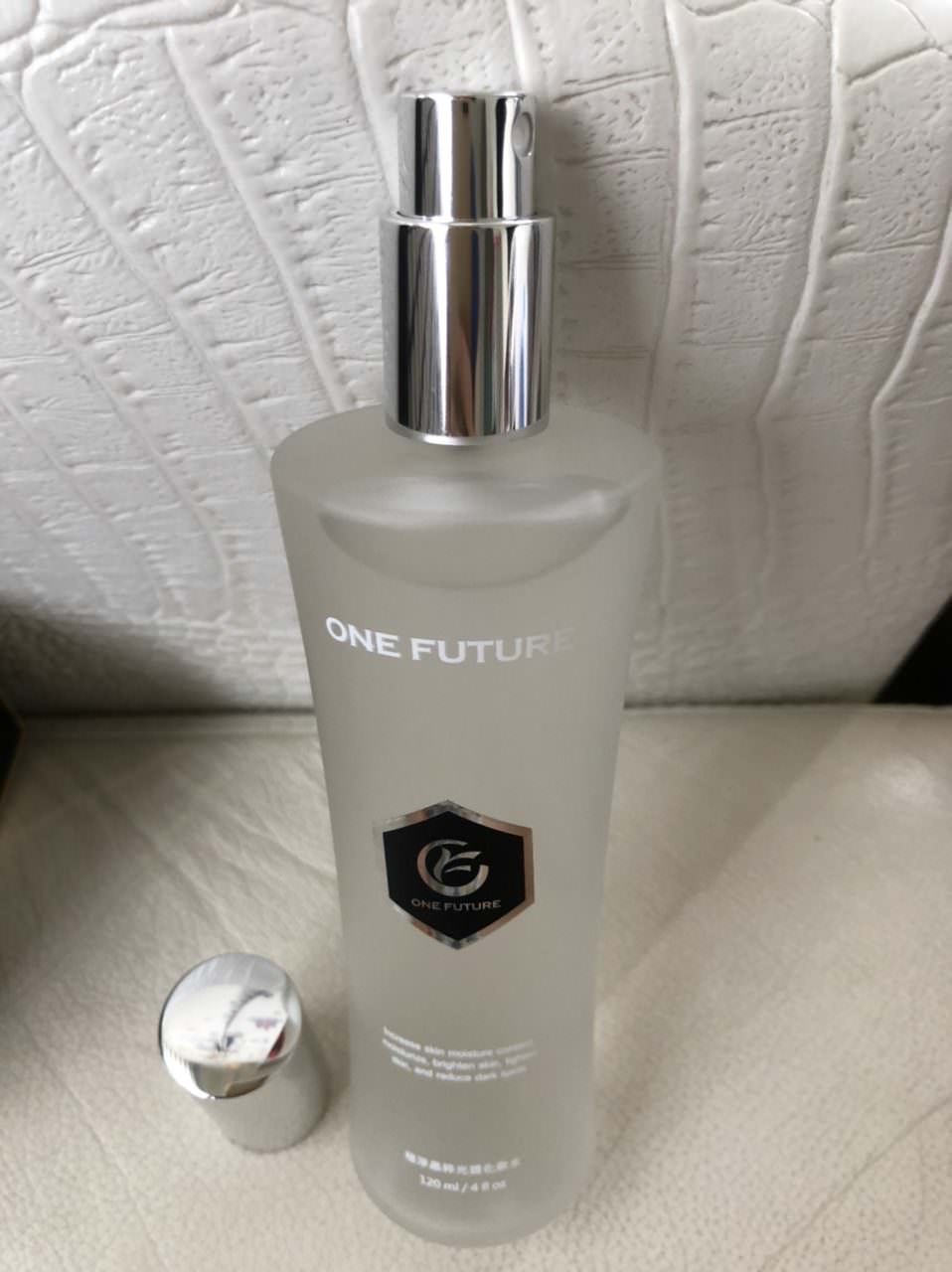 r – PGA/【ONE FUTURE】美妝保養品牌/ 極淨晶粹光透化妝水/超效光子淨白精華乳霜/全膚質適用/化妝水推薦 - 第2張圖