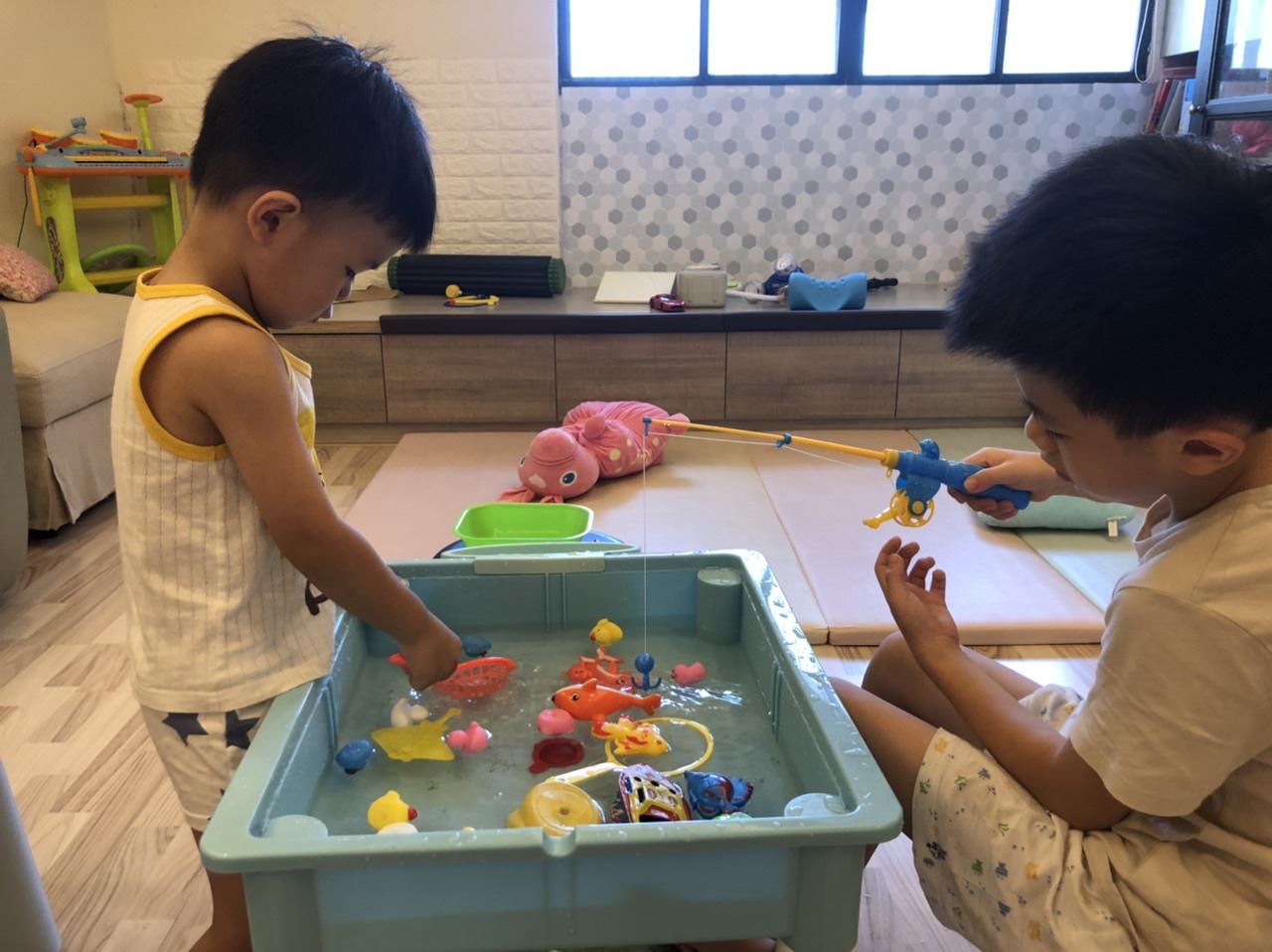 Playful Toys 頑玩具/嬰幼兒玩具/學齡前玩具/玩伴/頑玩具/開心玩/頑美時刻/四合一積木學習桌/安全認證/豐富多元 - 第14張圖