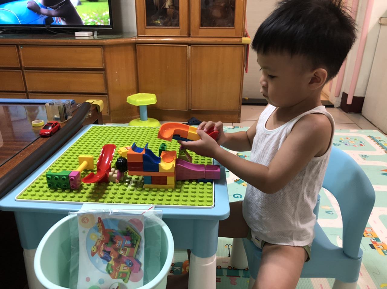 Playful Toys 頑玩具/嬰幼兒玩具/學齡前玩具/玩伴/頑玩具/開心玩/頑美時刻/四合一積木學習桌/安全認證/豐富多元 - 第13張圖
