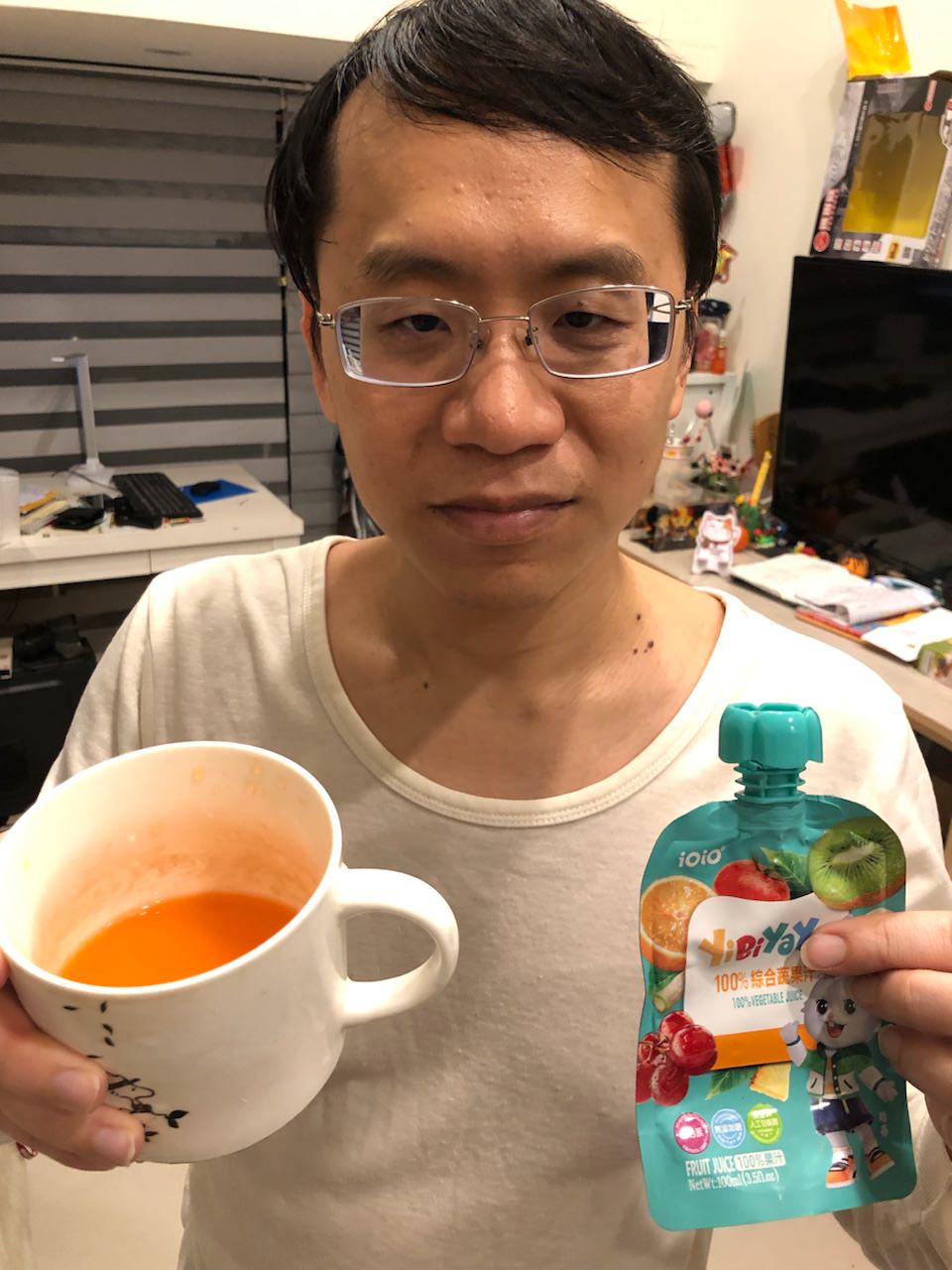 水果汁 小孩 小孩飲料 小孩果汁 幼兒食品 幼兒果汁  幼兒飲品推薦 果汁 蔬菜果汁 蔬果汁 百分百果汁  100%果汁 草莓果汁 胡蘿蔔汁 新竹美食 十全特好 十 全果醋  iOiO 一比呀呀 禮盒推薦