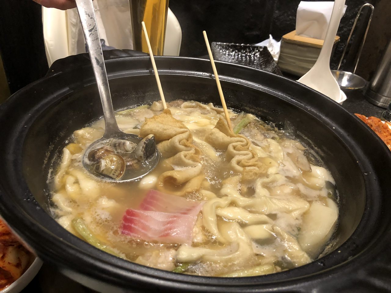 【捷運市府站】微風信義店~朋月栻-韓雞雞–江原道-宗음식 韓吃一隻雞火鍋鍋物饗宴|大呼過癮的雞湯火鍋美食冒險! - 第31張圖
