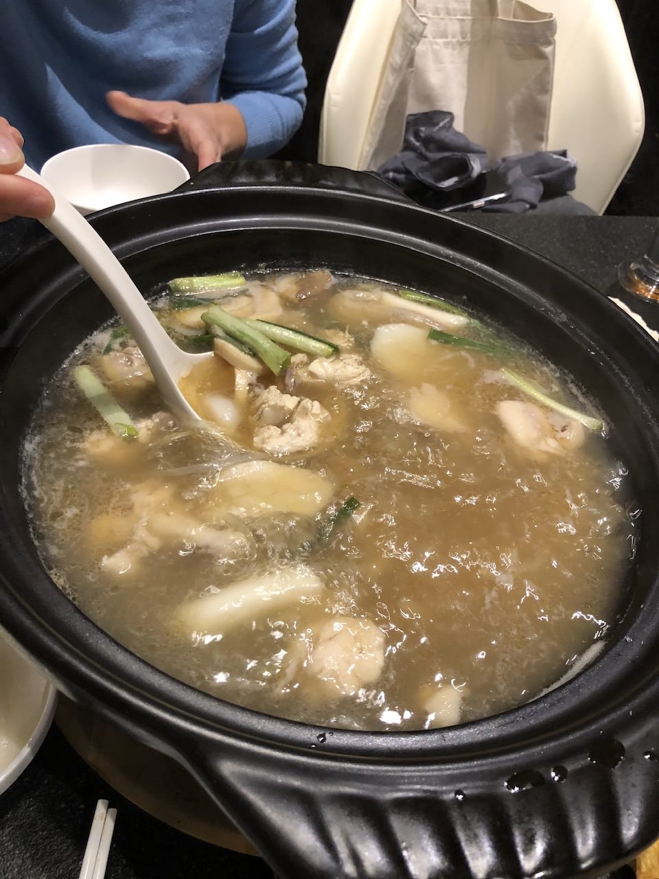 【捷運市府站】微風信義店~朋月栻-韓雞雞–江原道-宗음식 韓吃一隻雞火鍋鍋物饗宴|大呼過癮的雞湯火鍋美食冒險! - 第27張圖