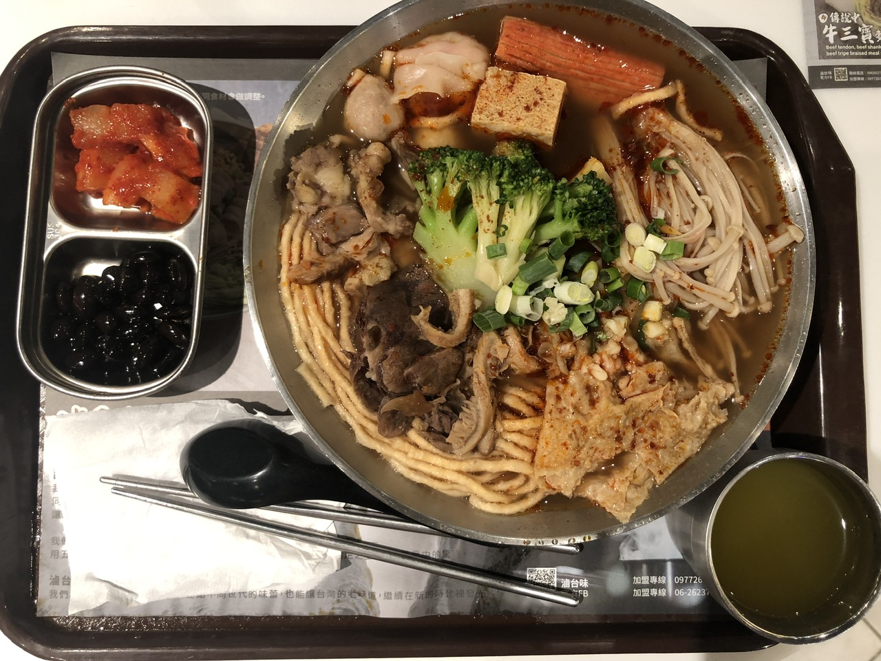 【滷台味】台北微風南山地下街的台味美食|雞腿飯、牛三寶麵一次收服味蕾的經典滷香 - 第14張圖